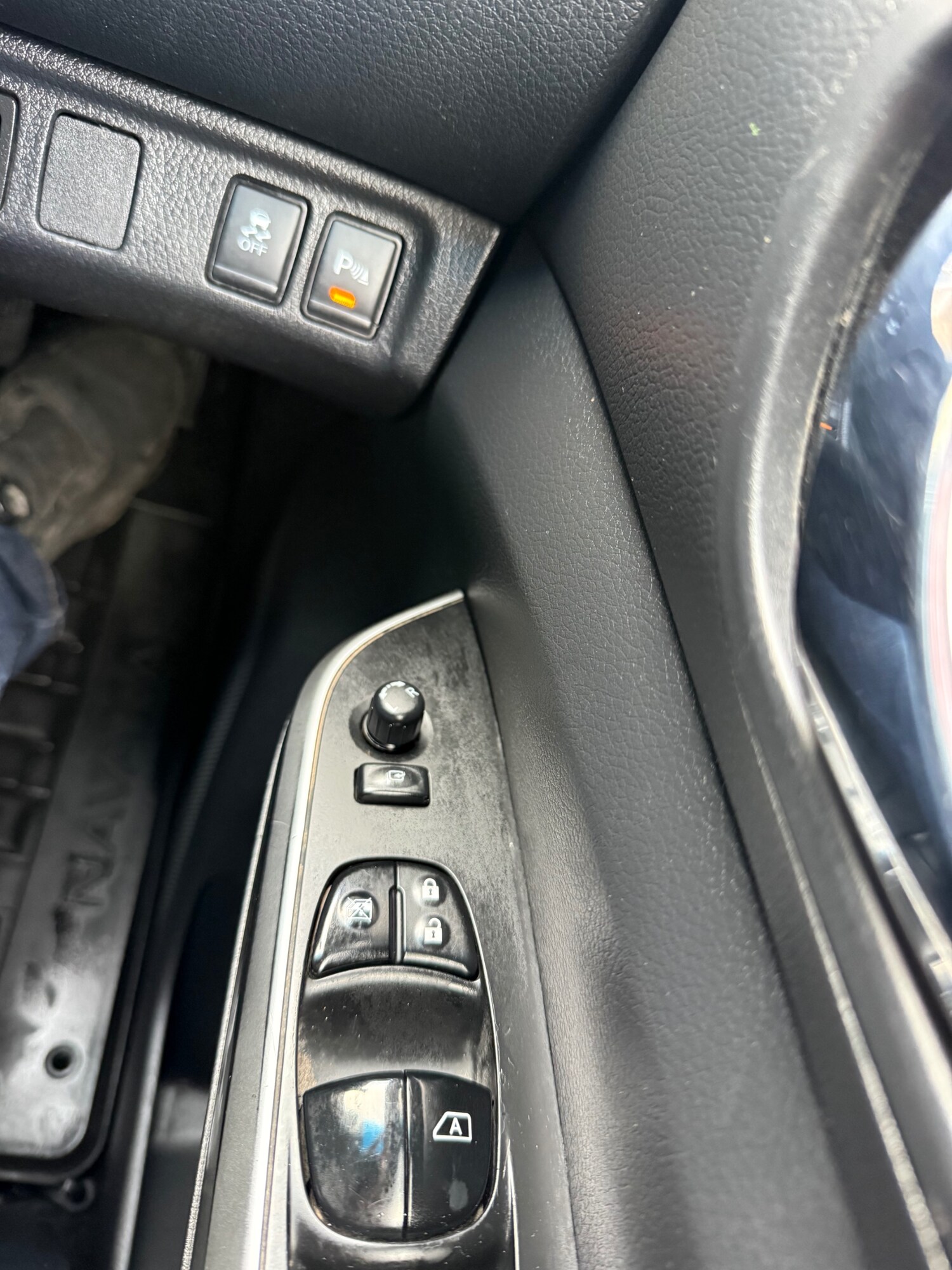 Used Nissan Navara 2016 for sale - 77160617: Photo 44