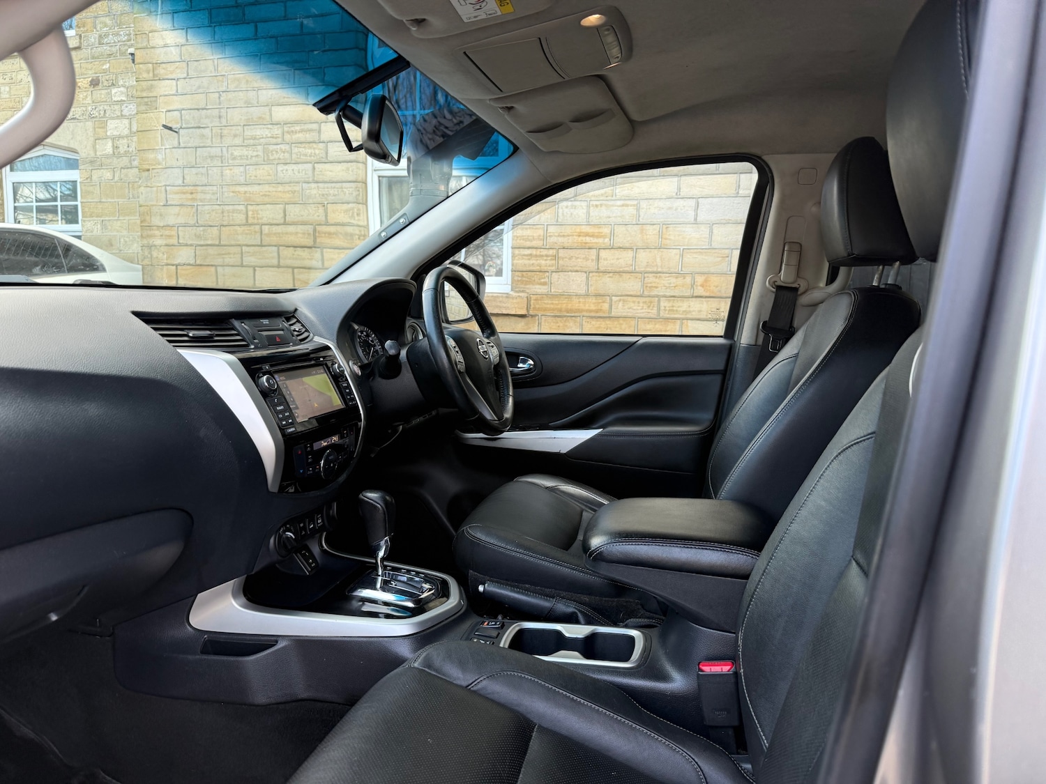 Used Nissan Navara 2016 for sale - 77160617: Photo 7