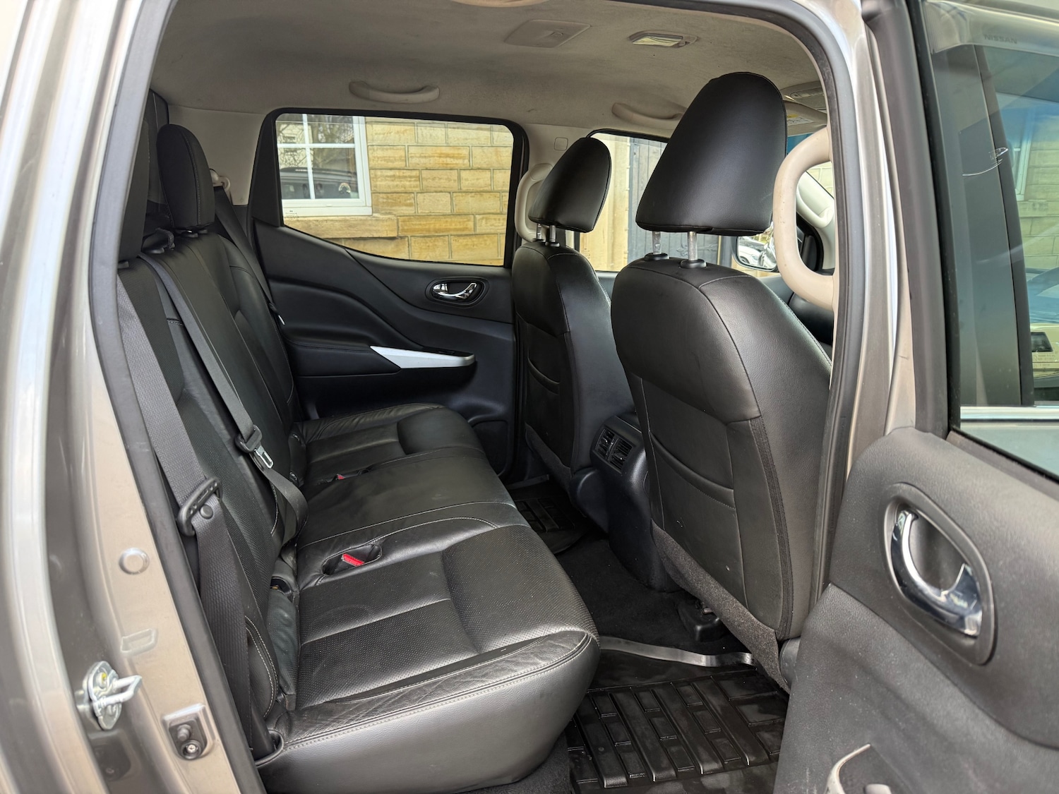 Used Nissan Navara 2016 for sale - 77160617: Photo 9