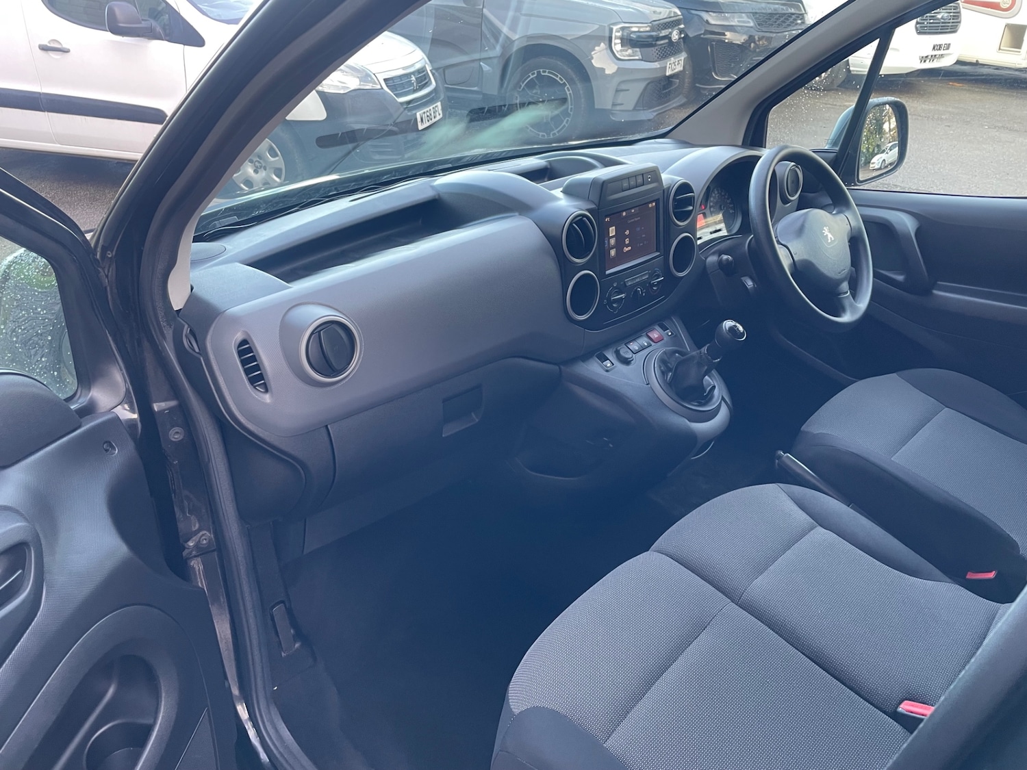 Used Peugeot Partner 2018 for sale - 77136143: Photo 10