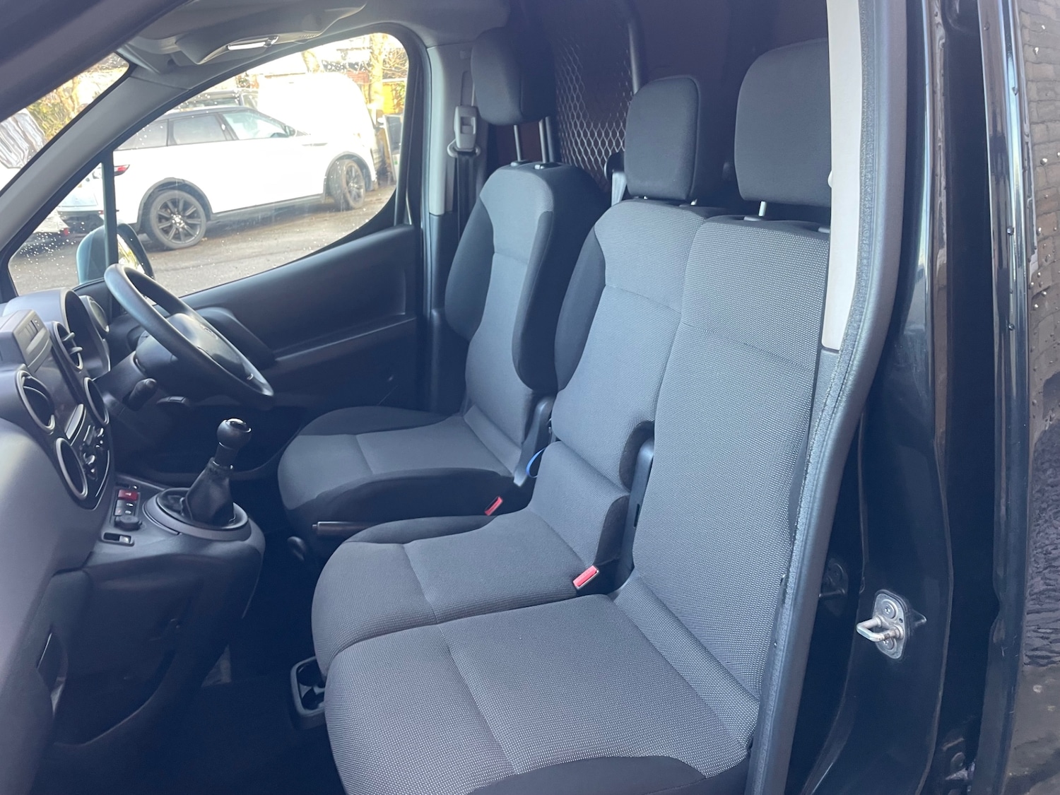 Used Peugeot Partner 2018 for sale - 77136143: Photo 23