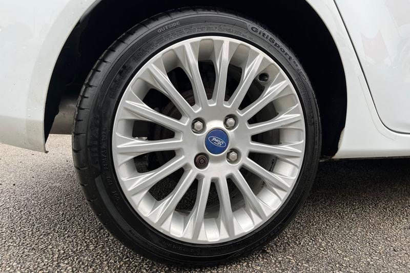 Used Ford Fiesta 2012 for sale - 76266051: Photo 8