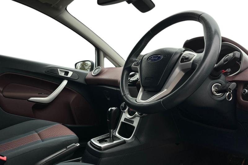 Used Ford Fiesta 2012 for sale - 76266051: Photo 9