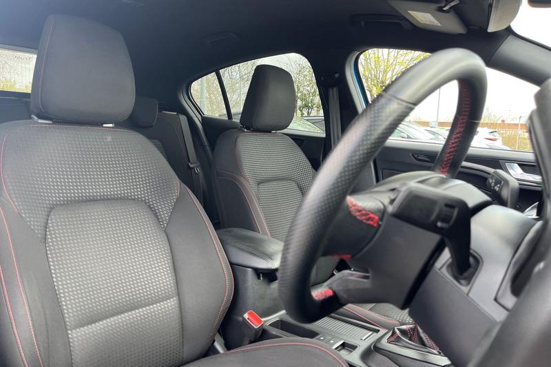 Used Ford Focus 2023 for sale - 78087866: Photo 17