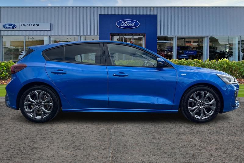 Used Ford Focus 2023 for sale - 78087866: Photo 3