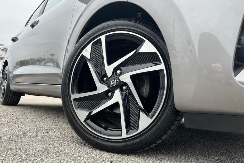 Used Hyundai i10 2023 for sale - 77641433: Photo 8