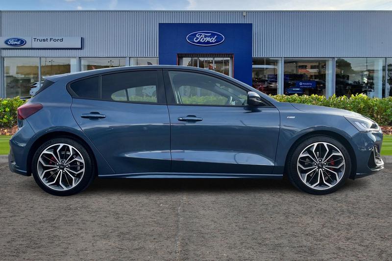 Used Ford Focus 2022 for sale - 76405328: Photo 3