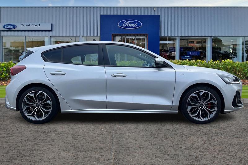 Used Ford Focus 2022 for sale - 77910320: Photo 3