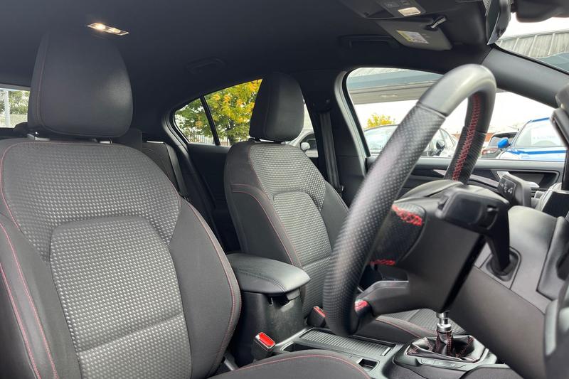 Used Ford Focus 2020 for sale - 76114547: Photo 17