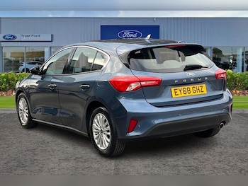 Used Ford Focus 2018 for sale - 76184389: Photo 2