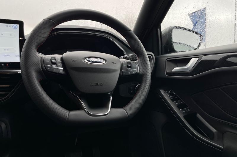 Used Ford Focus 2023 for sale - 77697560: Photo 12