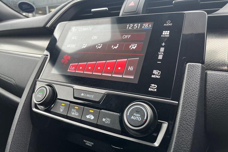 Used Honda Civic 2019 for sale - 77176439: Photo 29