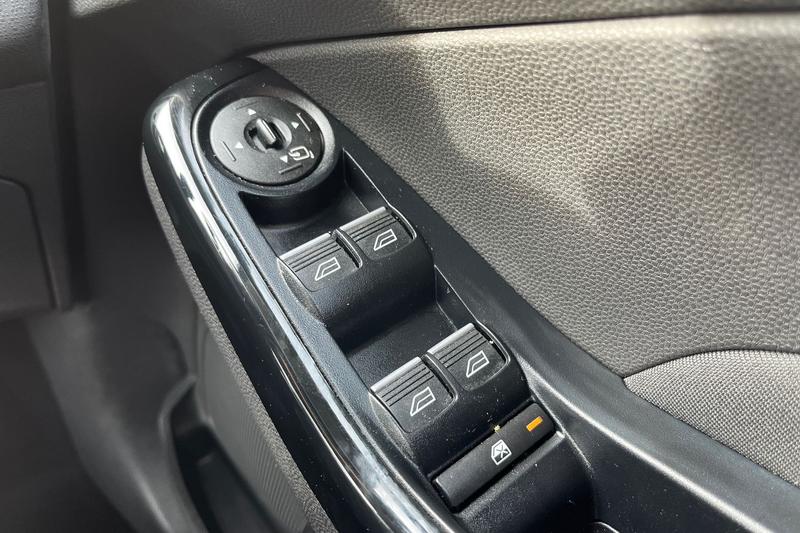 Used Ford Fiesta 2015 for sale - 77427235: Photo 16