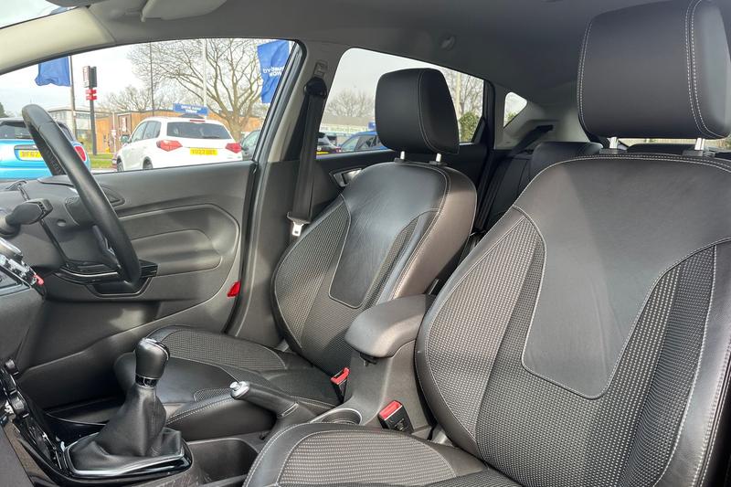 Used Ford Fiesta 2015 for sale - 77427235: Photo 19