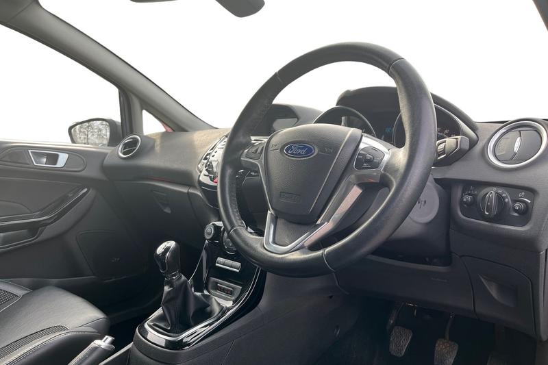 Used Ford Fiesta 2015 for sale - 77427235: Photo 9