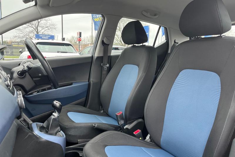 Used Hyundai i10 2014 for sale - 77487182: Photo 19