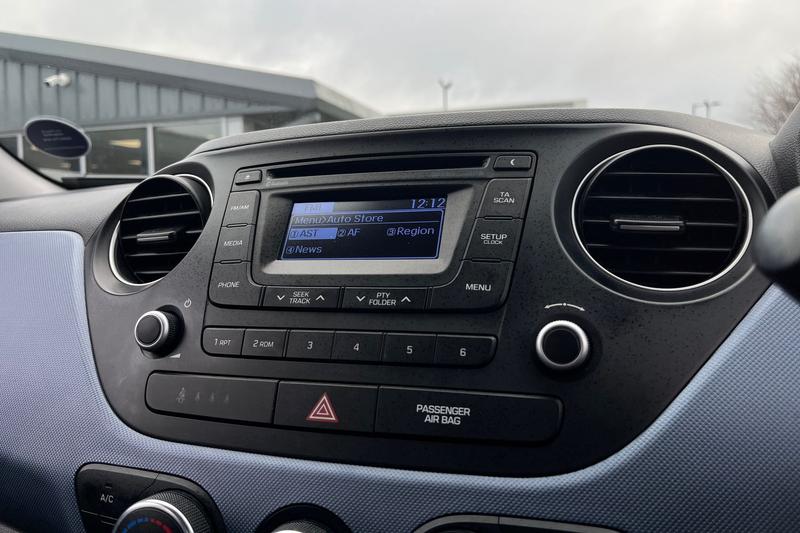 Used Hyundai i10 2014 for sale - 77487182: Photo 31