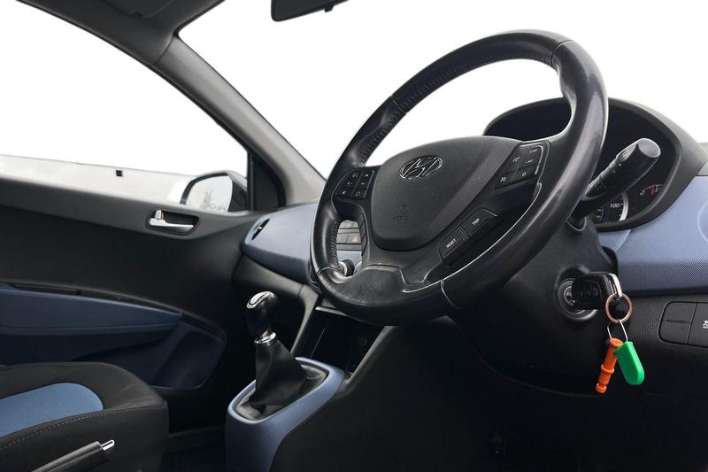 Used Hyundai i10 2014 for sale - 77487182: Photo 9