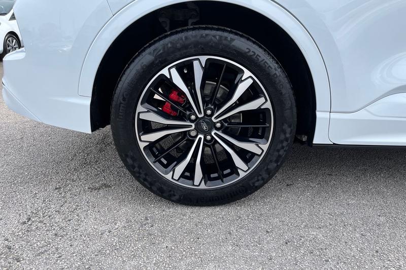 Used Ford Kuga 2023 for sale - 77989126: Photo 8