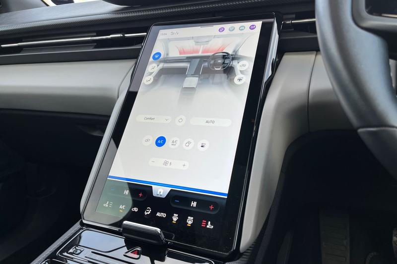 Used Ford Explorer 2024 for sale - 76634795: Photo 32