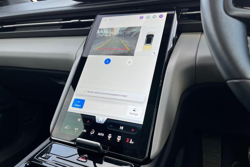 Used Ford Explorer 2024 for sale - 76634795: Photo 33