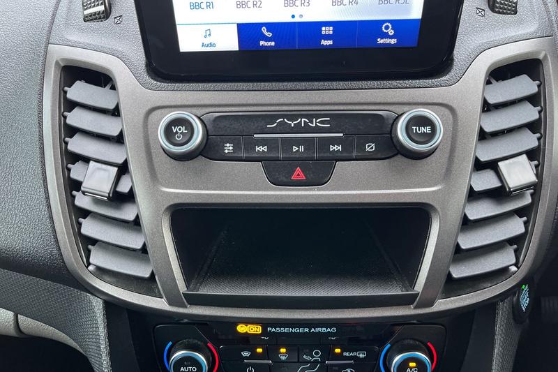 Used Ford Grand Tourneo Connect 2022 for sale - 76703217: Photo 30