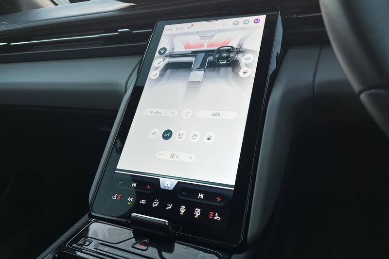 Used Ford Explorer 2025 for sale - 76640970: Photo 27