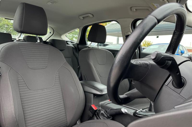 Used Ford Focus 2017 for sale - 76079774: Photo 17
