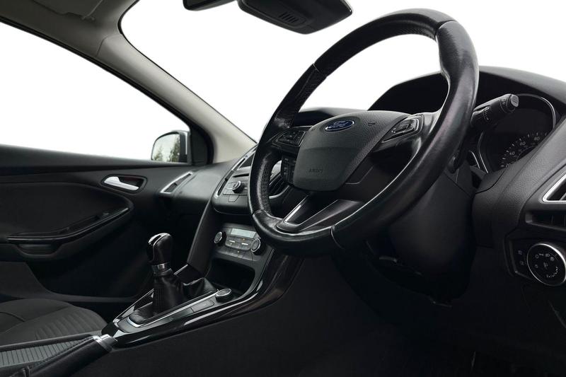 Used Ford Focus 2017 for sale - 76079774: Photo 9