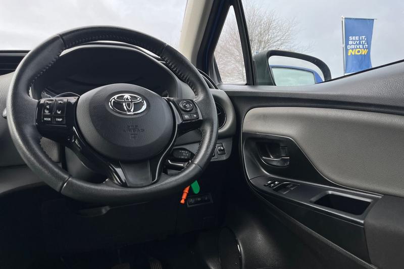 Used Toyota Yaris 2019 for sale - 77910324: Photo 12