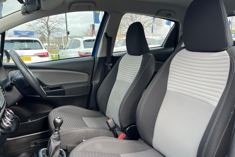 Used Toyota Yaris 2019 for sale - 77910324: Photo 19