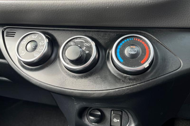 Used Toyota Yaris 2019 for sale - 77910324: Photo 31