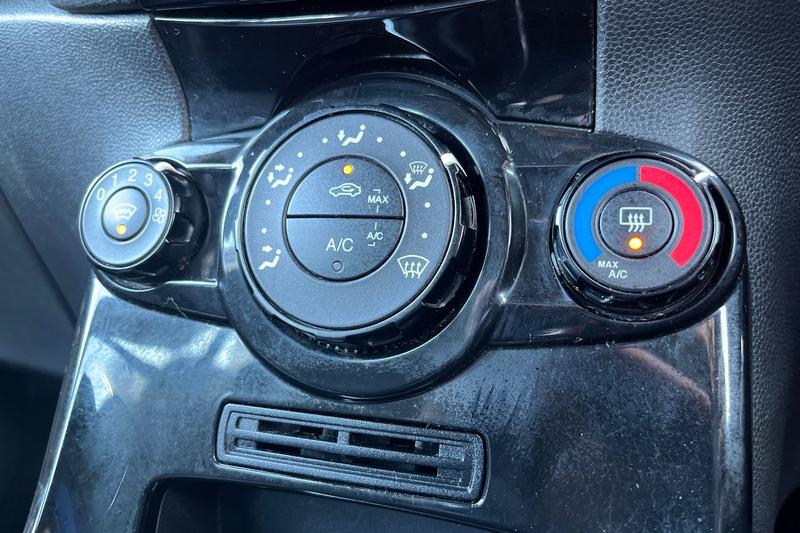 Used Ford Fiesta 2016 for sale - 76895317: Photo 33