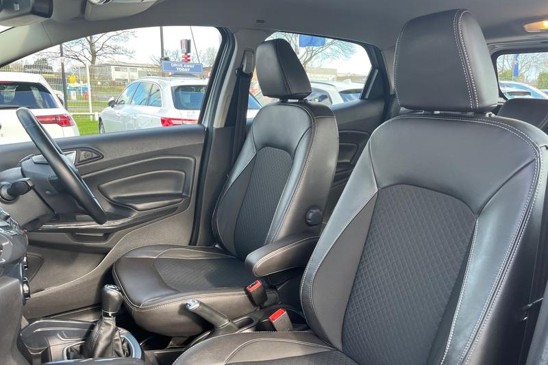 Used Ford Ecosport 2017 for sale - 77834419: Photo 19