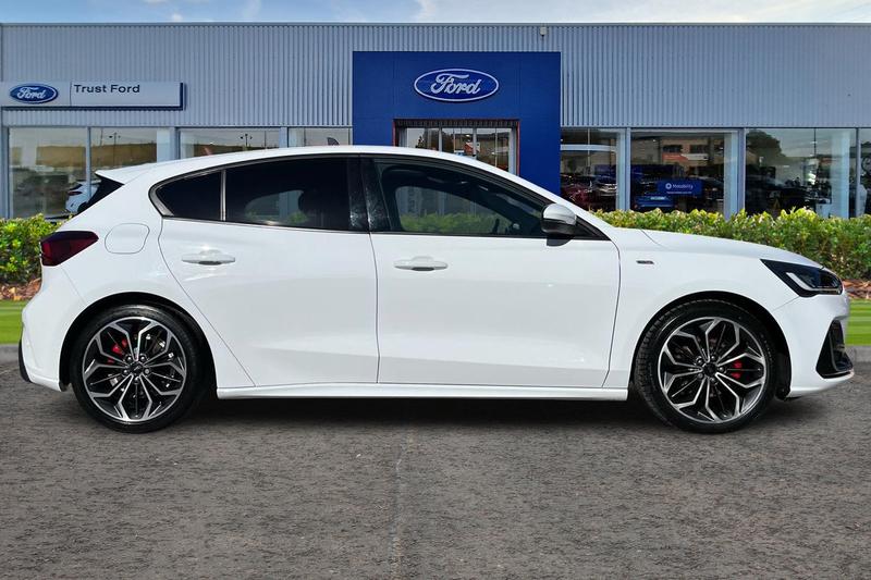 Used Ford Focus 2022 for sale - 76202213: Photo 3