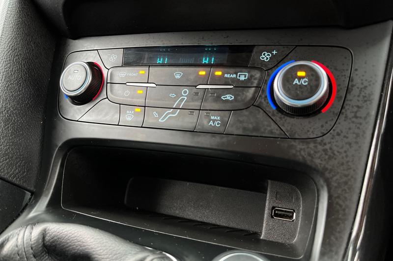 Used Ford Focus 2017 for sale - 77582079: Photo 34