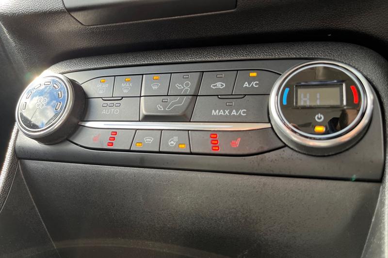 Used Ford Fiesta 2019 for sale - 77819809: Photo 32