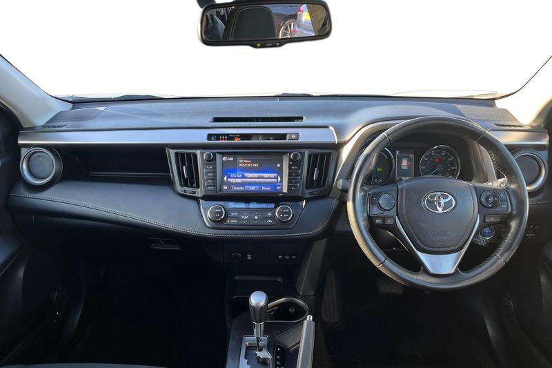 Used Toyota RAV4 2018 for sale - 77306943: Photo 10