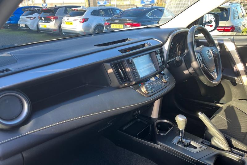 Used Toyota RAV4 2018 for sale - 77306943: Photo 17