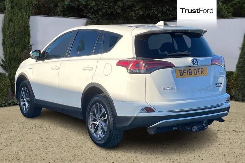 Used Toyota RAV4 2018 for sale - 77306943: Photo 2