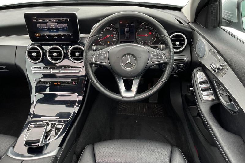 Used Mercedes-Benz C Class 2018 for sale - 76355589: Photo 11