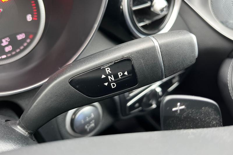 Used Mercedes-Benz C Class 2018 for sale - 76355589: Photo 15