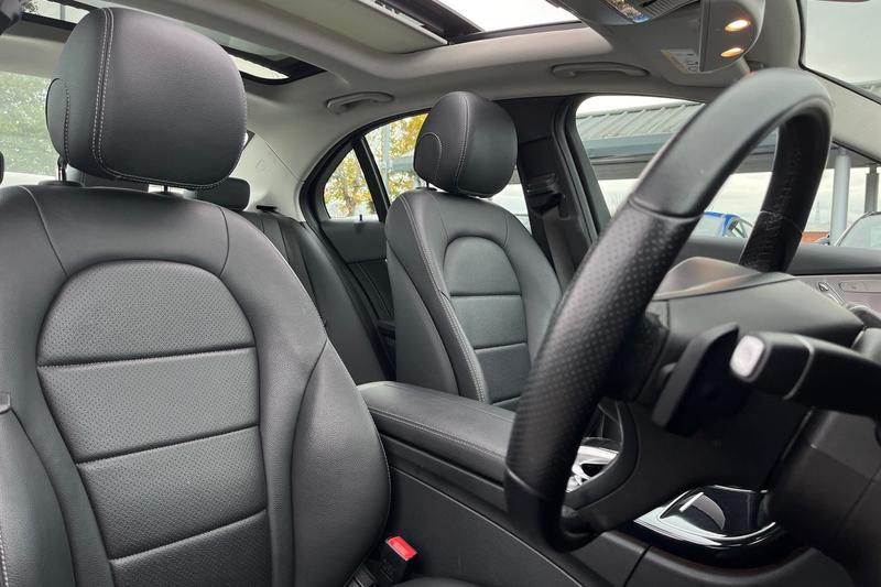 Used Mercedes-Benz C Class 2018 for sale - 76355589: Photo 17