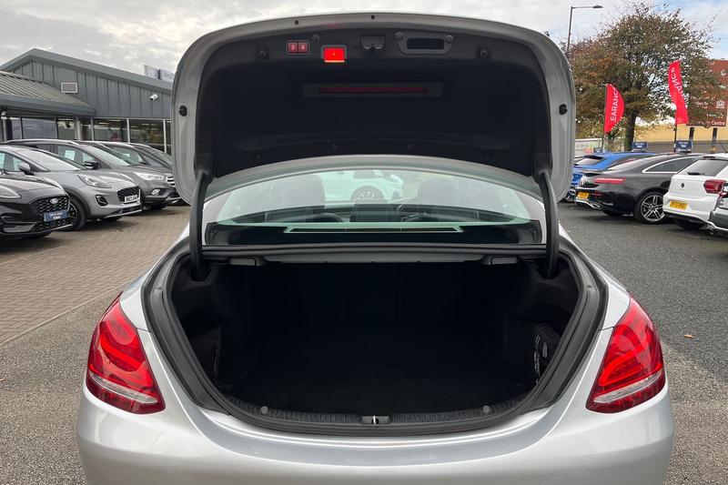 Used Mercedes-Benz C Class 2018 for sale - 76355589: Photo 21