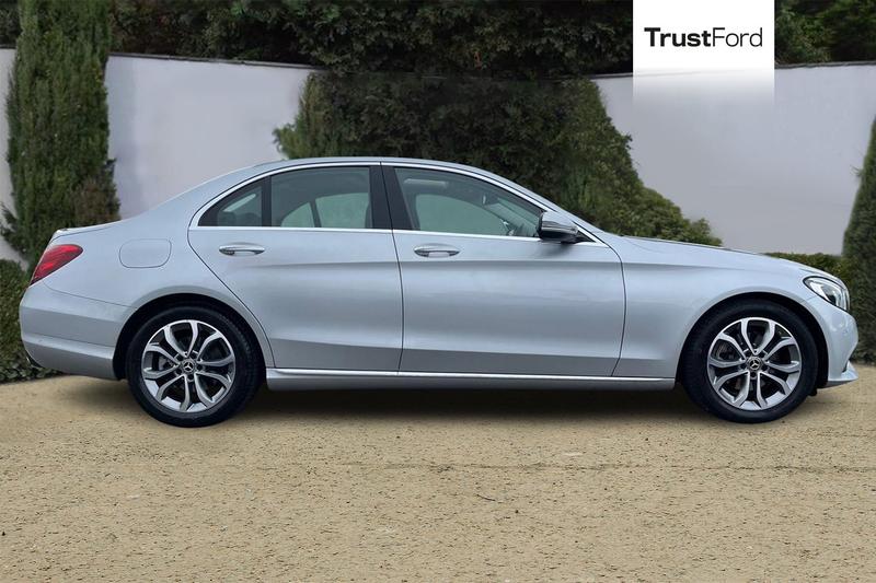 Used Mercedes-Benz C Class 2018 for sale - 76355589: Photo 3