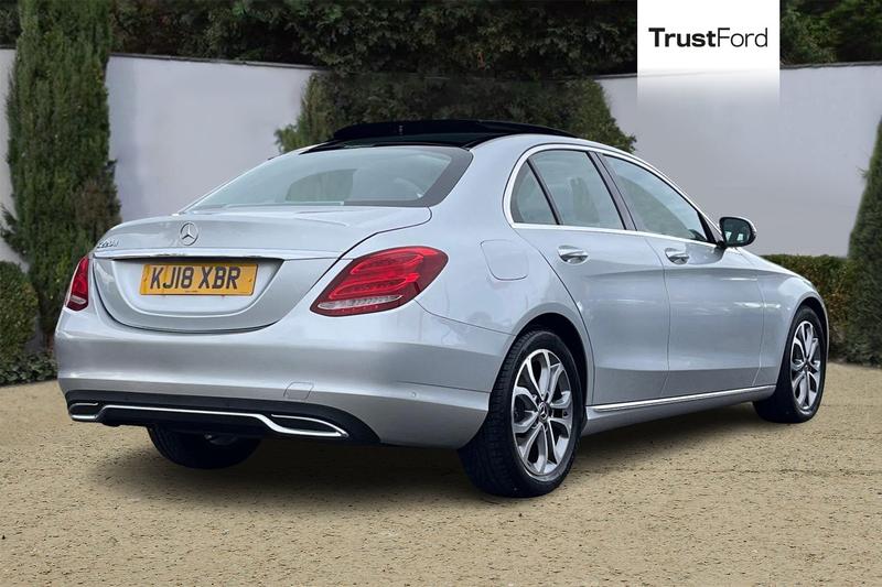 Used Mercedes-Benz C Class 2018 for sale - 76355589: Photo 4