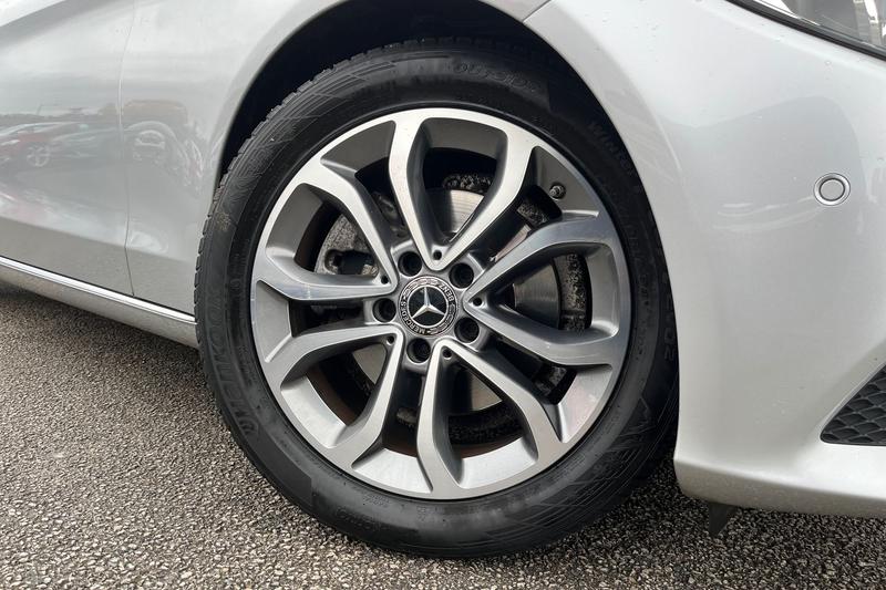 Used Mercedes-Benz C Class 2018 for sale - 76355589: Photo 8