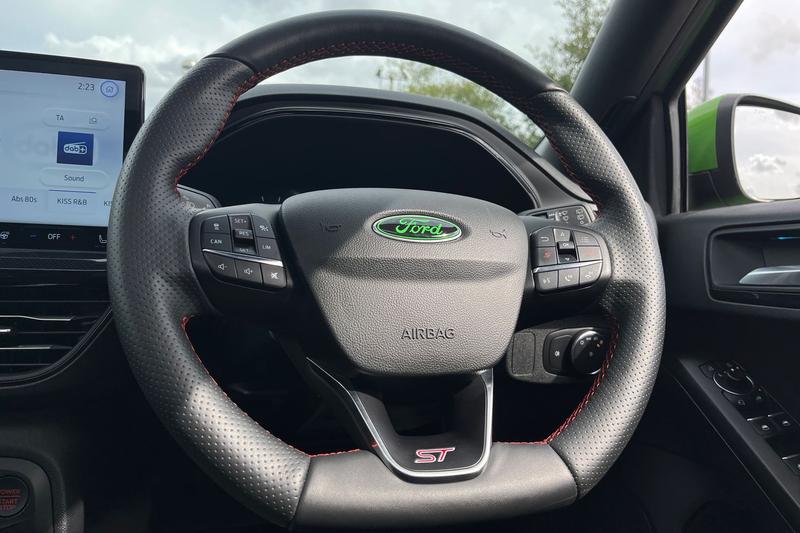 Used Ford Focus 2023 for sale - 76131354: Photo 12