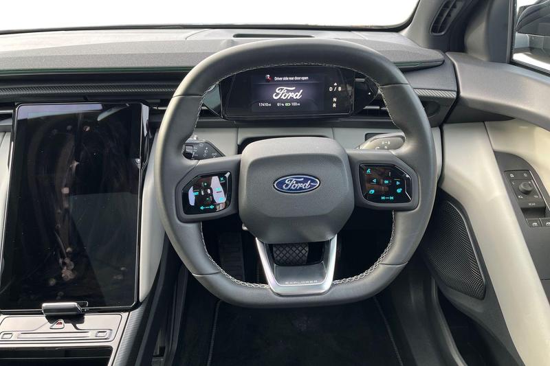 Used Ford Explorer 2024 for sale - 76621541: Photo 11