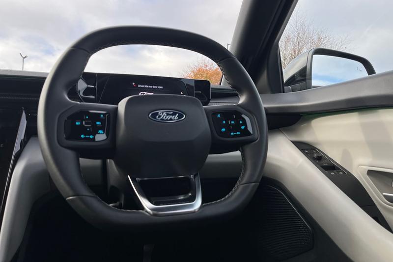 Used Ford Explorer 2024 for sale - 76621541: Photo 12